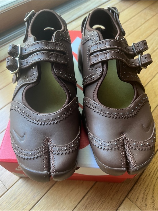 Nike Shoes - Nike Women's Air rifts Brown size 9